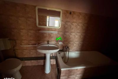 Casă cu 4 camere în Turnișor