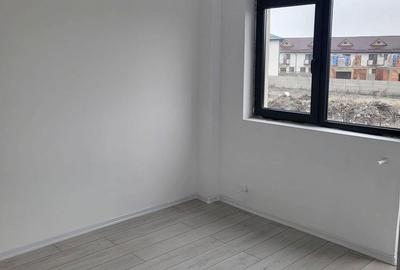 Case insiruite cu predare luna Mai Case insiruite cu predare luna Mai - 2