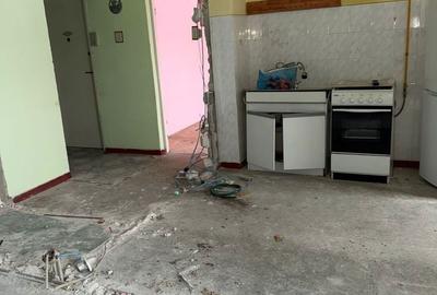 Apartament cu 3 camere semidecomandat în Central - 7