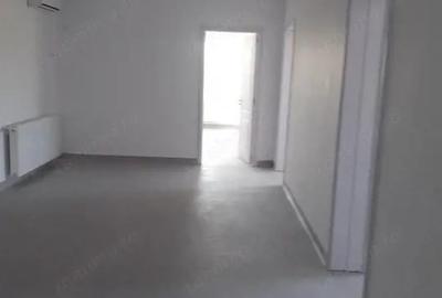 Inchiriere cladire comerciala 590 mp si teren 5158 mp Targoviste - 4