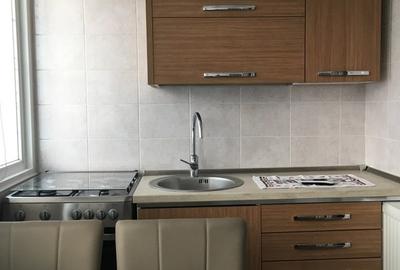 Garsonieră decomandată, mobilată în Universitate - 5