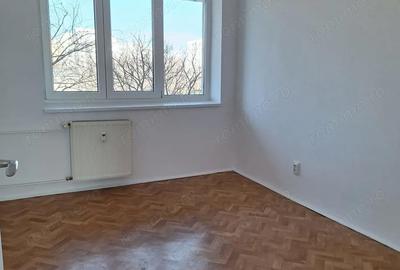 Apartament cu 3 camere semidecomandat în Drumul Taberei - 3