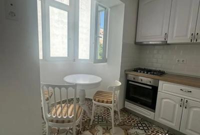 Apartament cu 3 camere semidecomandat în Sala Palatului - 9