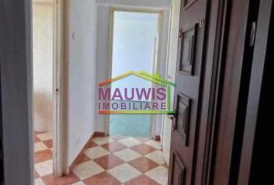 Apartament cu 3 camere semidecomandat în Colentina