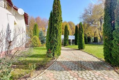 Casă individuală cu 5 camere în Hălchiu