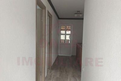 Casă cu 5 camere cu Teren 1100 Mp în Poiana - 9