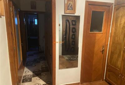 Apartament 3 camere , zona Liceul Economic - B-dul Garii, de - 3