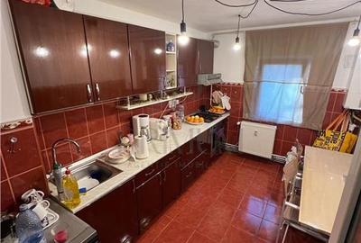 Apartament cu 3 camere decomandat, mobilat în Mircea cel Bătrân - 2