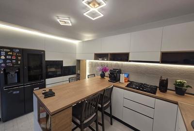 Vilă  cu mansardă, piscină și design modern – Tunari - 11