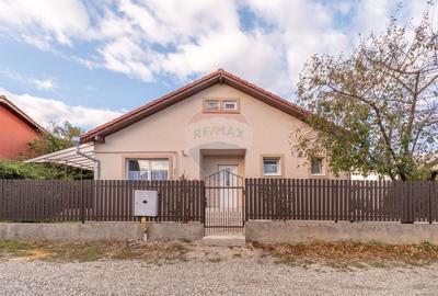 Casă cu 3 camere cu Teren 600 Mp în Jucu de Mijloc - 2