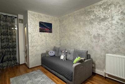 Garsonieră decomandată în Baza 3 - 7