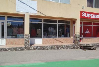 Spațiu comercial, de 90 mp, în Central - 4