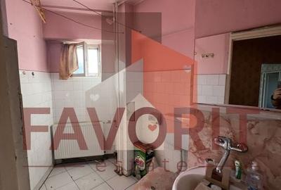 Oportunitate de cumpărare - Apartament 4 camere decomandat, zona Șagului - 8