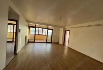 Apartament cu 3 camere în Central - 4