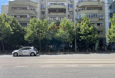 Apartament cu 4 camere decomandat în P-ța Victoriei - 1
