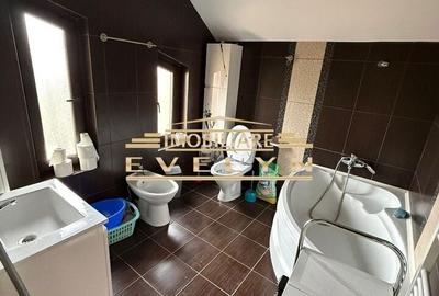 Casă cu 3 camere decomandat în Central - 3