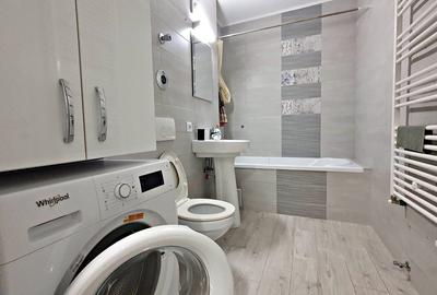 Coresi -Bloc Maurer M9, etajul 1, mobilat, parcare - 3