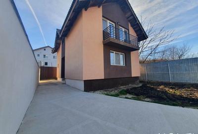 Casă individuală cu 4 camere în Centura Narciselor