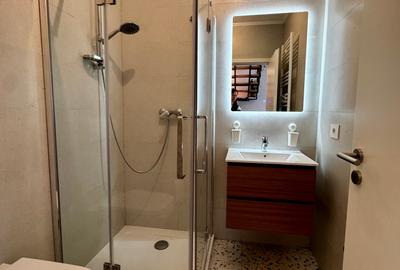 Apartament cu 4 camere semidecomandat, mobilat în Tractorul - 9