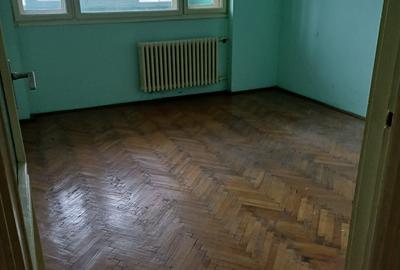 Ap. 2 camere, semidecomandat, 56 mp, Giulesti – Stadion Rapid, bloc reabilitat t Ap. 2 camere, semidecomandat, 56 mp, Giulesti – Stadion Rapid, bloc reabilitat t - 3