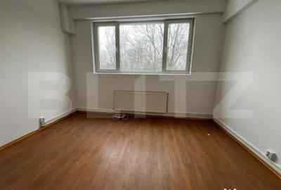 Spațiu comercial, de 90 mp, în Central