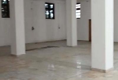 Casă cu 6 camere în Băicoi - 3