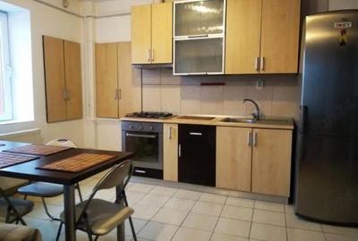 Apartament cu 3 camere decomandat în Metalurgie - 2