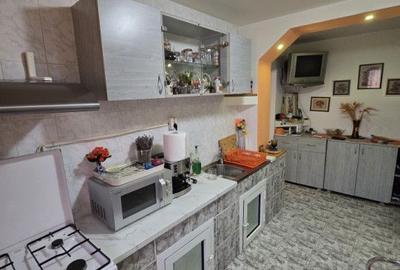 Apartament cu 2 camere, mobilat în Mioriței - 1
