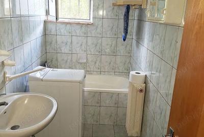 Apartament cu 3 camere decomandat în Traian - 4