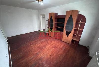 Apartament cu 3 camere semidecomandat în Central - 14