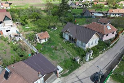 Casa 4 camere 90 M? cu 2.770 M? teren+posibilitate încă 1.200 M? teren