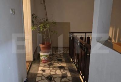 Casă cu 5 camere cu Teren 60 Mp în Titulescu - 12