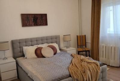 Apartament cu 3 camere decomandat, mobilat în Cotroceni