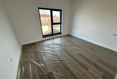 Casă individuală cu 4 camere cu Canalizare în Central - 17