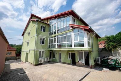 Casă cu 15 camere cu Canalizare în Central - 12