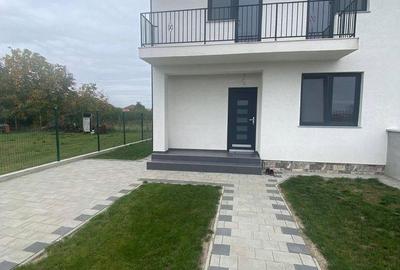 Casă cu 4 camere cu Teren 200 Mp în Păulești - 11