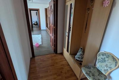 Apartament cu 2 camere semidecomandat în Central - 1