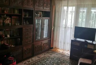 Apartament 3 camere Str. Aleea Florilor