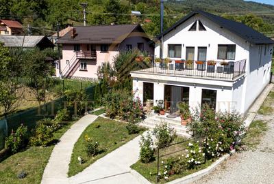 Pensiune turistica de vanzare in inima Vaii Doftanei - 2