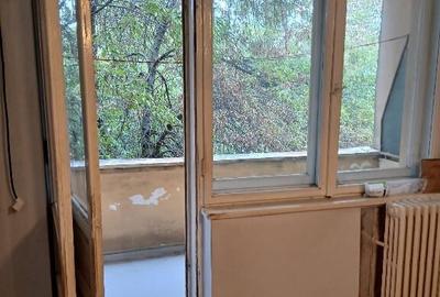 Apartament 3 camere Str. Constantin Brezeanu pre? 63000!! - 1