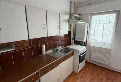 Apartament cu 2 camere decomandat în Patria - 9