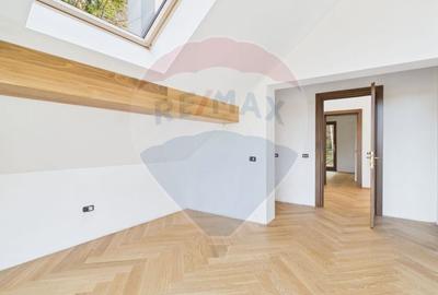 Apartament cu 4 camere decomandat în Calea Moroieni - 11