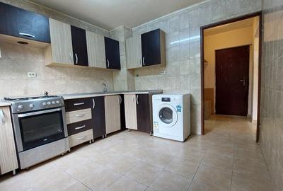 TITAN, Auchan - Piata 1 Decembrie, Aleea Ciucea 3, PROPRIETAR, vand ap. 2 camere - 8