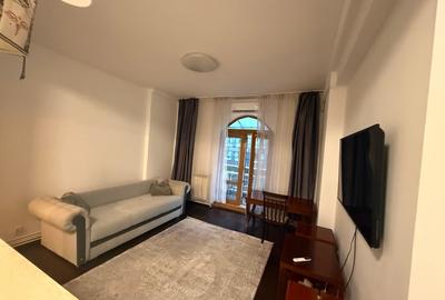 Apartament cu 2 camere decomandat în 1 Mai