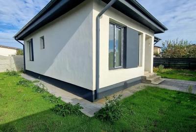 Propietar vand casa 3 camere pod decent pentru depozitare plus beci. acces la bulevard 70m - 4