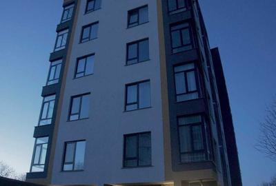 Apartament cu 3 camere în Central - 1