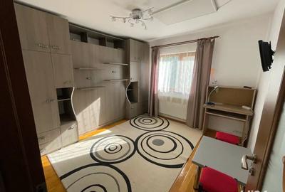 Inchiriez apartament 2 camere, decomandat, etaj 2, calduros, complet mobilat si utilat Inchiriez apartament 2 camere, decomandat, etaj 2, calduros, complet mobilat si utilat - 3