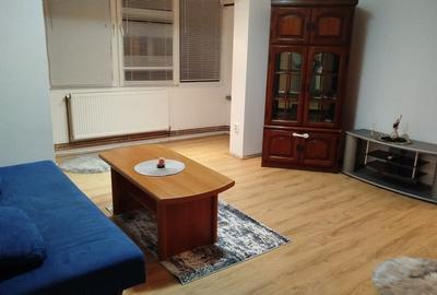 Apartament cu 2 camere semidecomandat, mobilat în Girocului