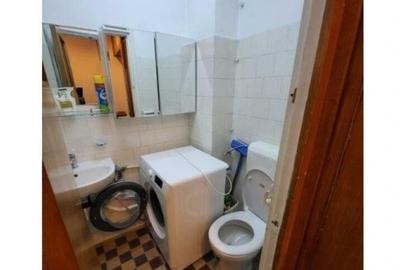 Bdul.Tineretului, vis-a vis,de Park, Ap.4 cam. - 8