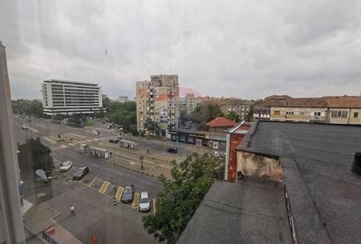 Apartament cu 4 camere de inchiriat in zona Decebal - 19